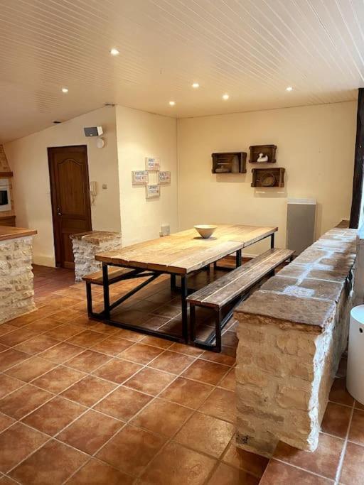 Uniquely Private Holiday Villa In The Charente Puyreaux Buitenkant foto