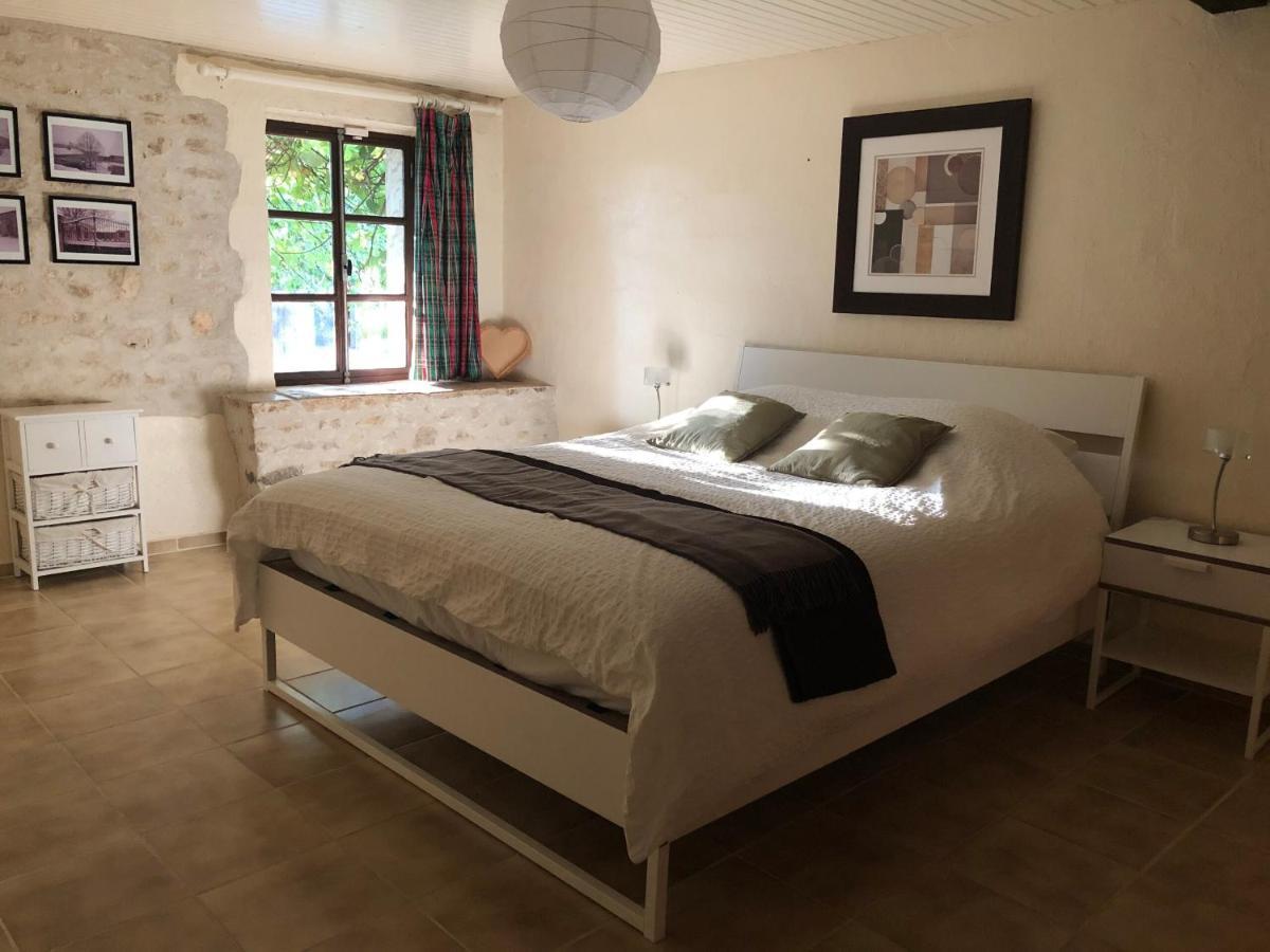 Uniquely Private Holiday Villa In The Charente Puyreaux Buitenkant foto