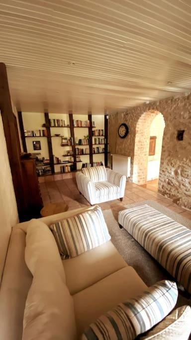 Uniquely Private Holiday Villa In The Charente Puyreaux Buitenkant foto